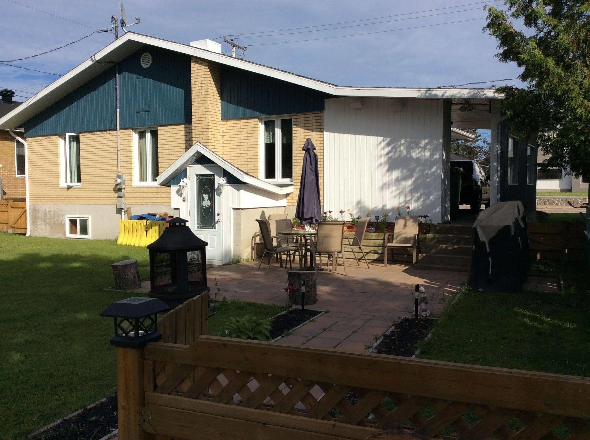 Gite Esprit Follet Baie-Saint-Paul Exterior foto
